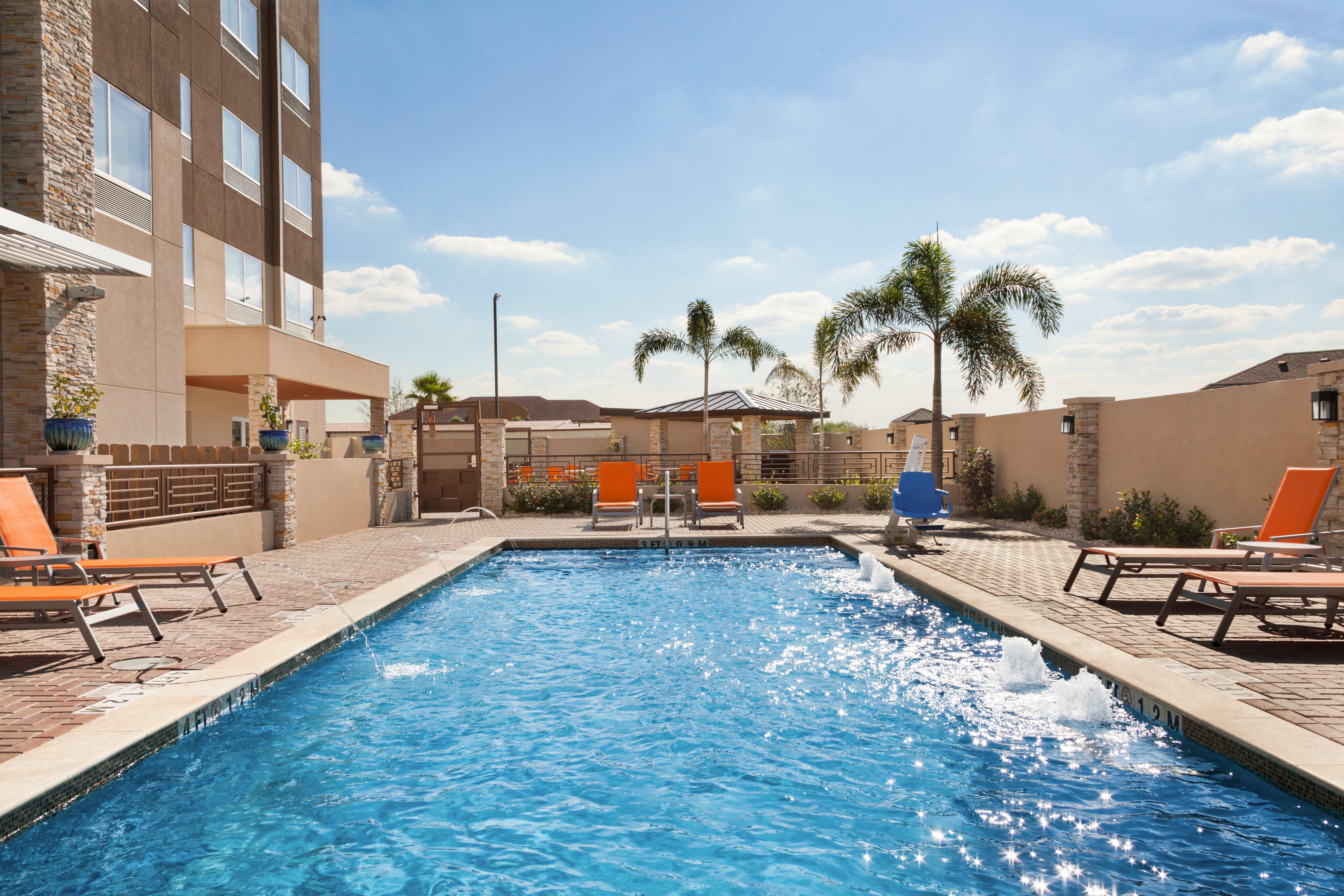 Holiday Inn Express & Suites Edinburg- Mcallen Area By Ihg Kültér fotó